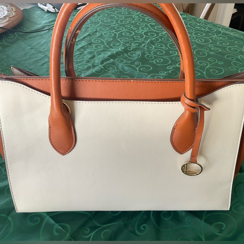 Elegant Cream and Tan Handbag